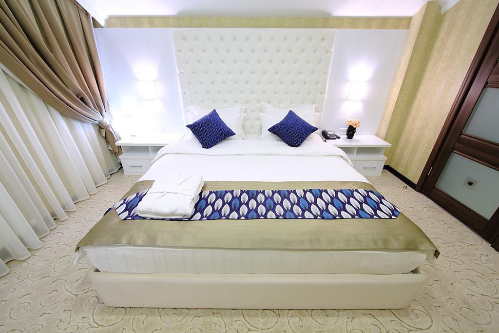 Premier Hotel Bişkek Dış mekan fotoğraf