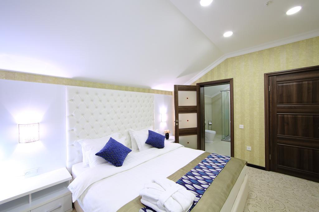 Premier Hotel Bişkek Dış mekan fotoğraf