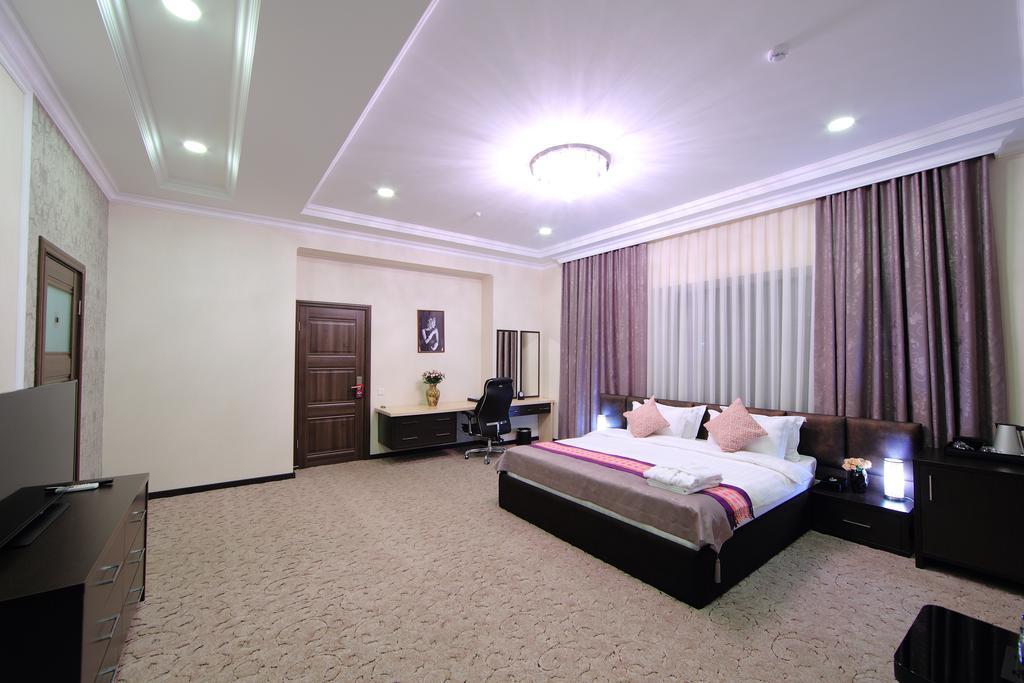 Premier Hotel Bişkek Dış mekan fotoğraf