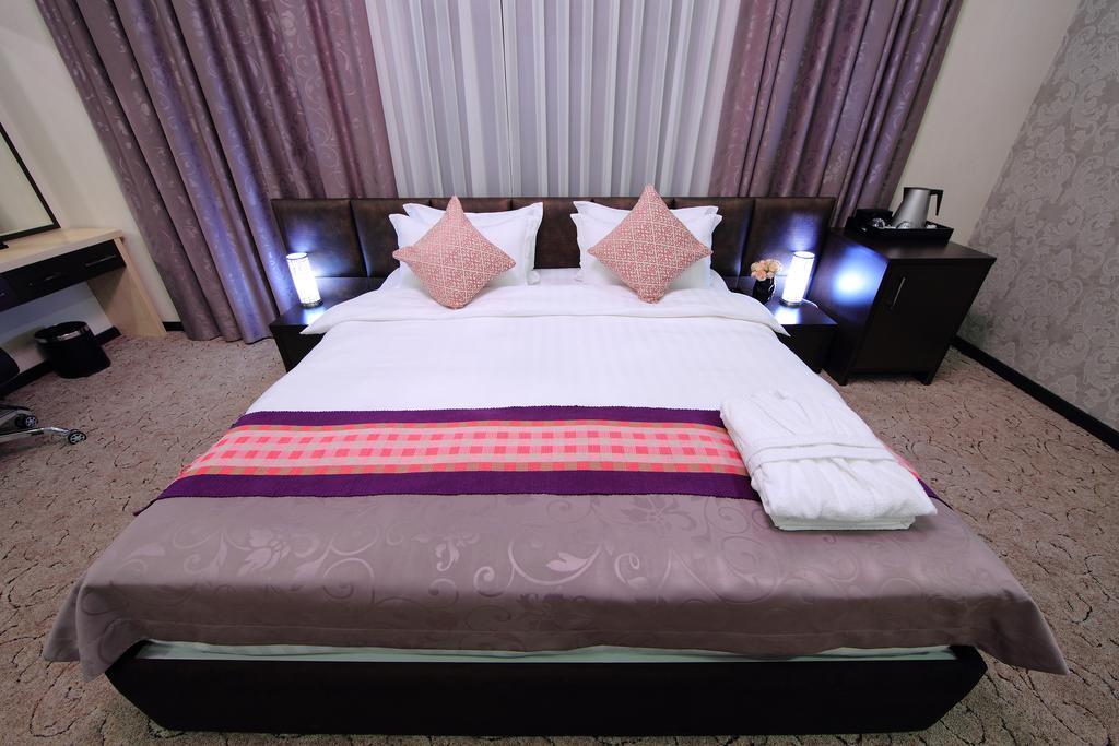 Premier Hotel Bişkek Dış mekan fotoğraf